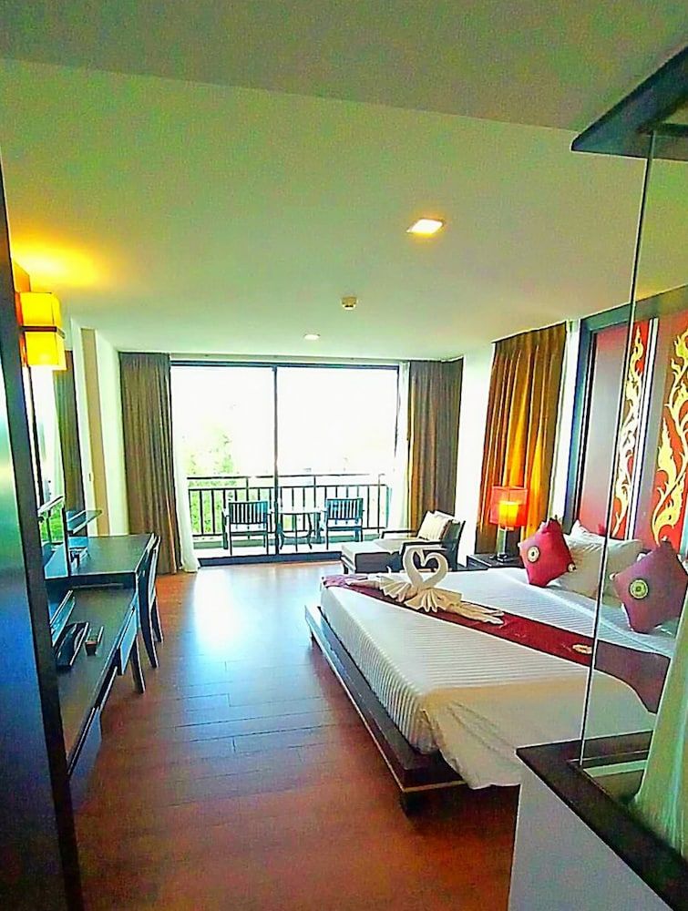 Royal Thai Pavilion Jomtien Boutique Resort Deluxe Room, Sea View (King Bed) 10