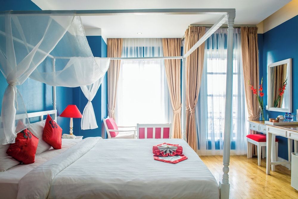 undefined Frangipani Royal Palace Hotel 8