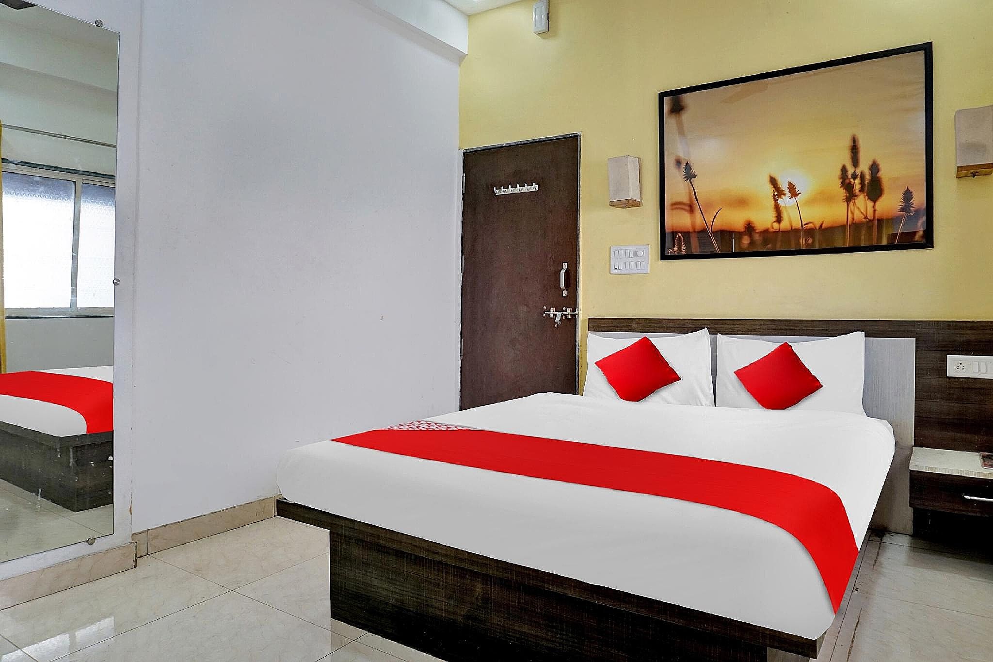 Hotel O Pimpri Stays Classic
