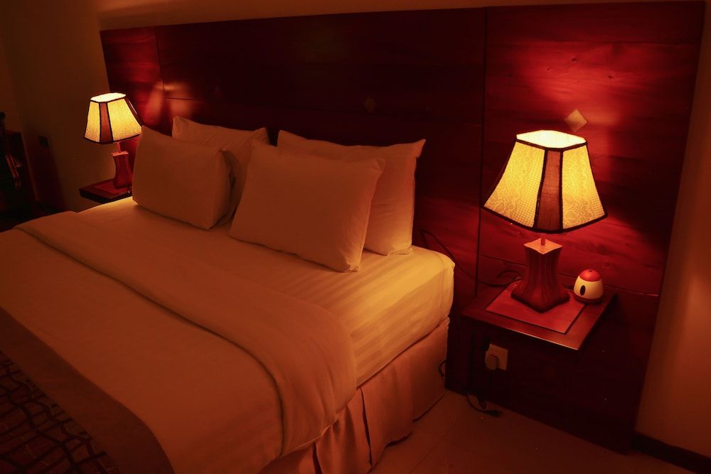 Deluxe Double Room, 1 Bedroom, Smoking, City View