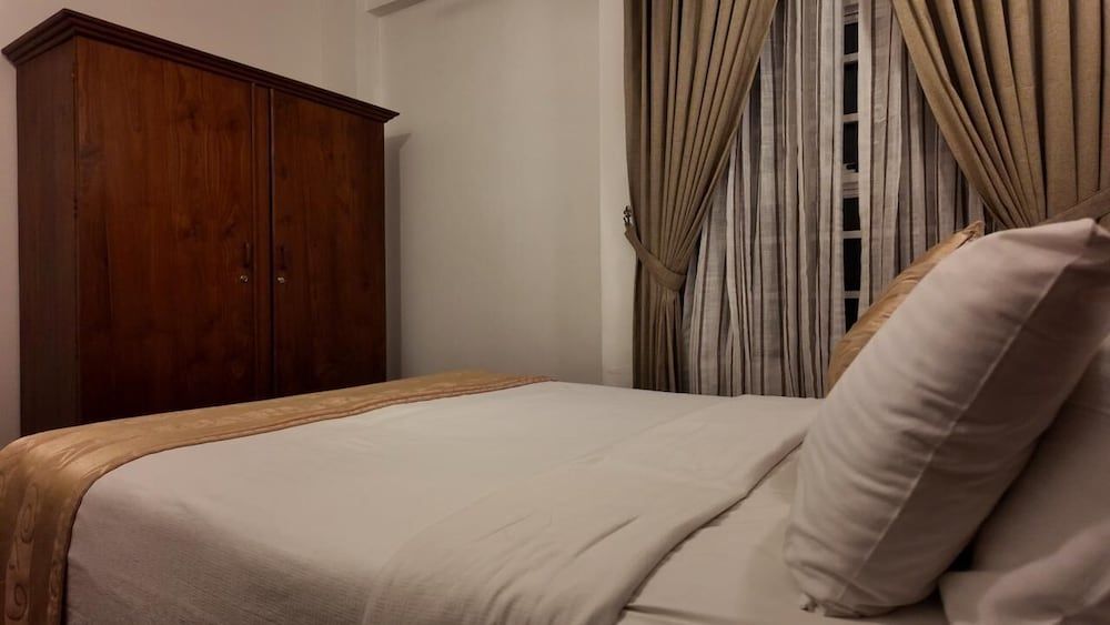 undefined Unique Towers Luxury Boutique Suites 8