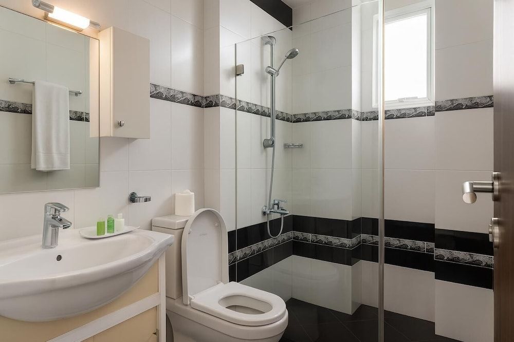 undefined Unique Towers Luxury Boutique Suites 9