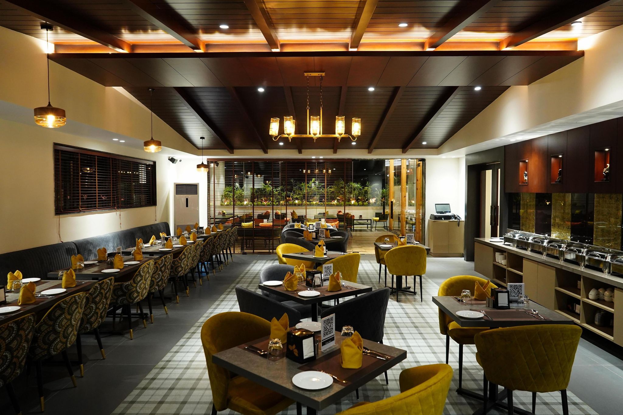 Food & Dining
