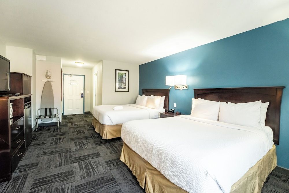 Standard Room, 2 Queen Beds, Non Smoking