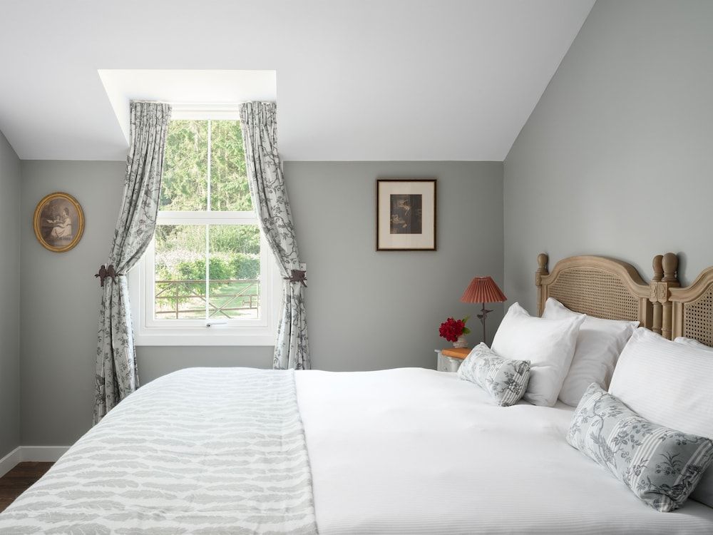 Meikleour Arms Hotel and Restaurant Cottage, Ensuite (2 Bed-Walled Garden) 2