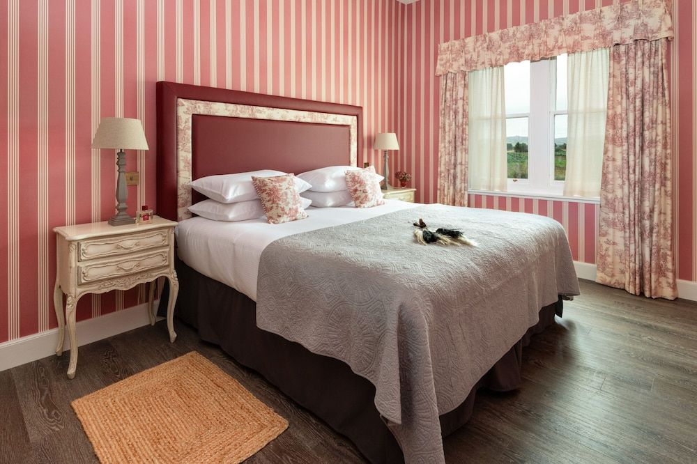 Meikleour Arms Hotel and Restaurant House, Accessible, Ensuite (Nether Gothens Farm House) 7