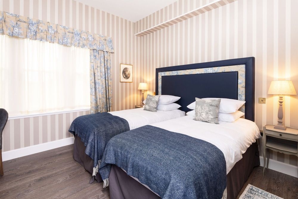 Meikleour Arms Hotel and Restaurant House, Accessible, Ensuite (Nether Gothens Farm House)