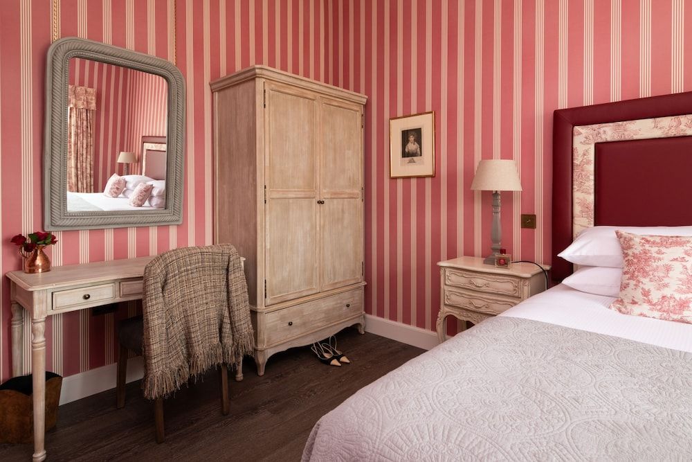 Meikleour Arms Hotel and Restaurant House, Accessible, Ensuite (Nether Gothens Farm House) 8