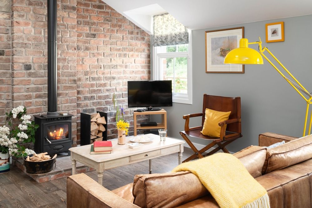 Meikleour Arms Hotel and Restaurant Cottage, Ensuite (2 Bed-Walled Garden) 3