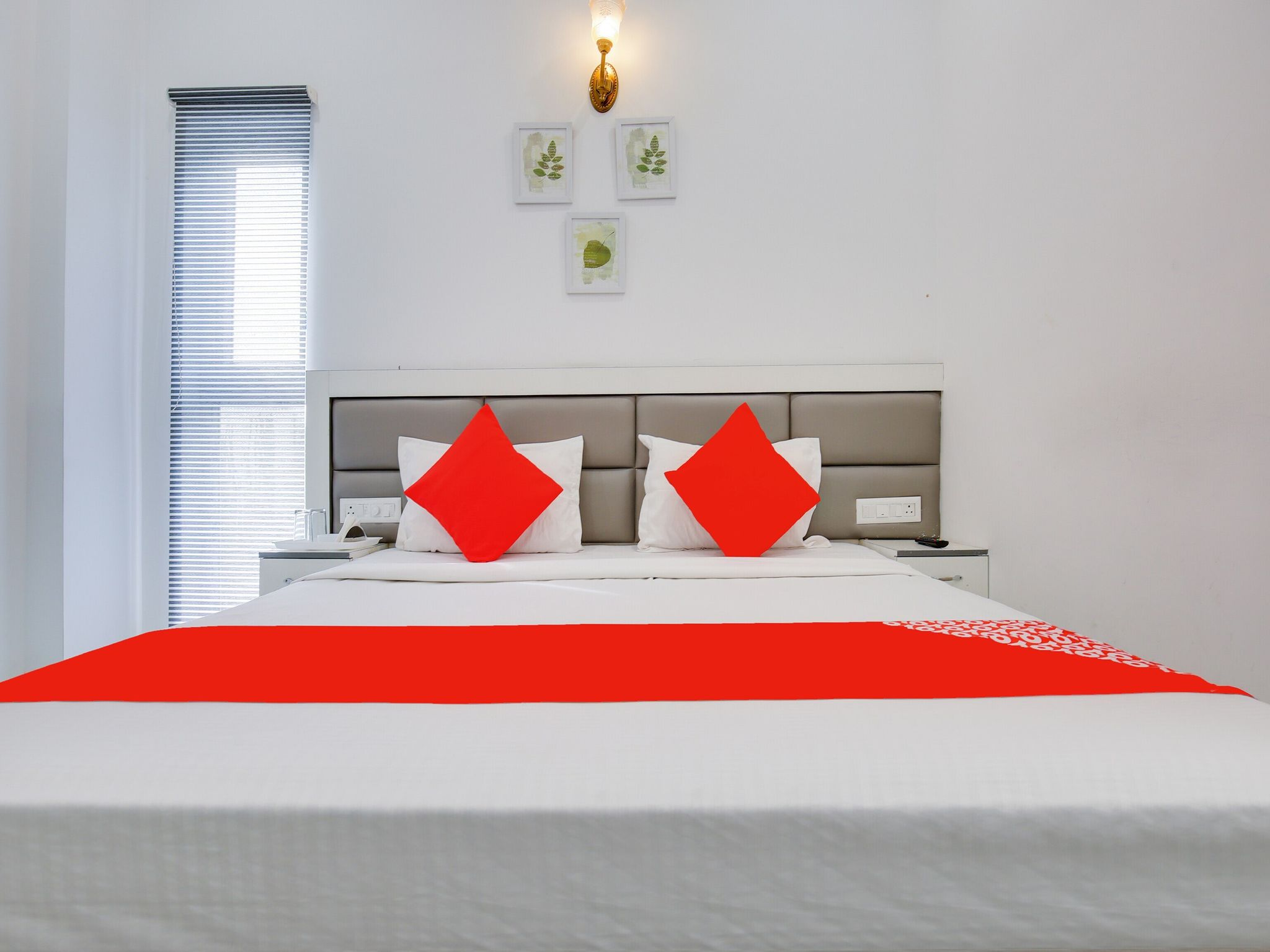 Hotel O Sky White House Classic 9