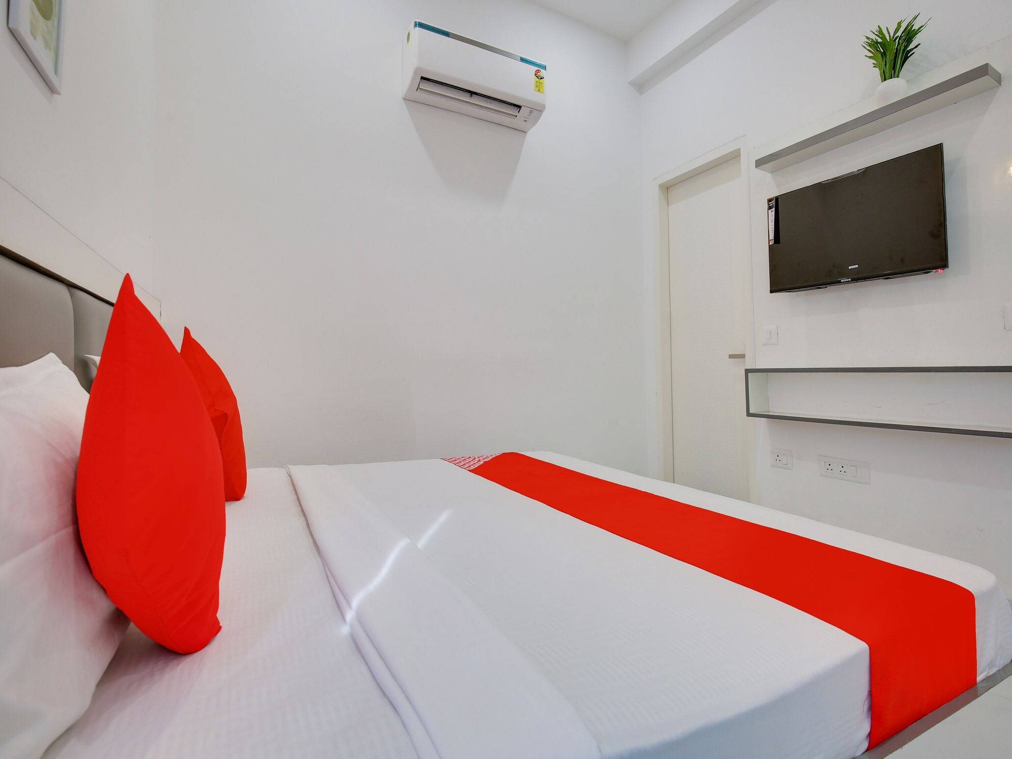 Hotel O Sky White House Classic 16