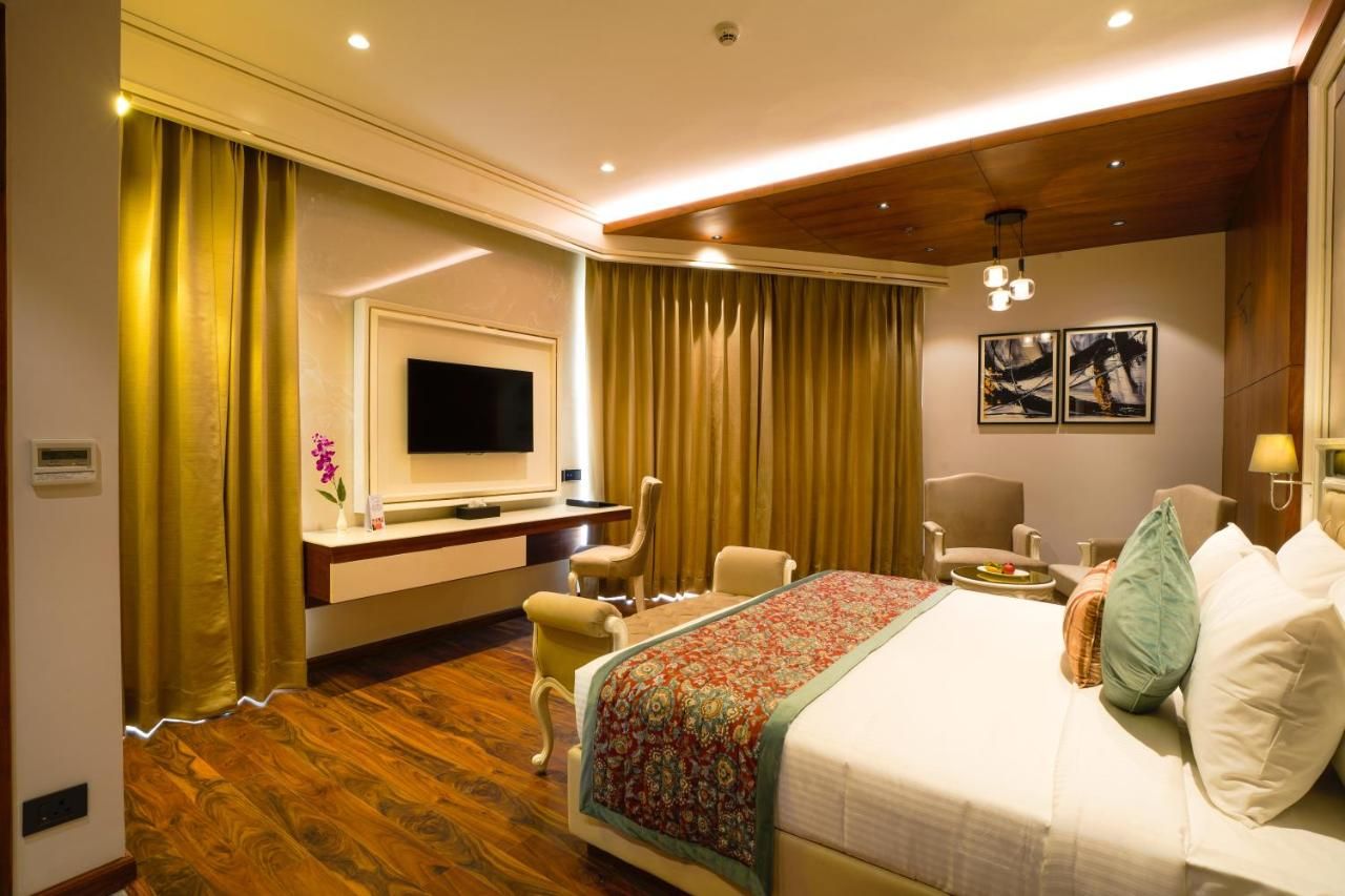  Regenta Place Chandigarh Mohali Premium Room with Balcony 2