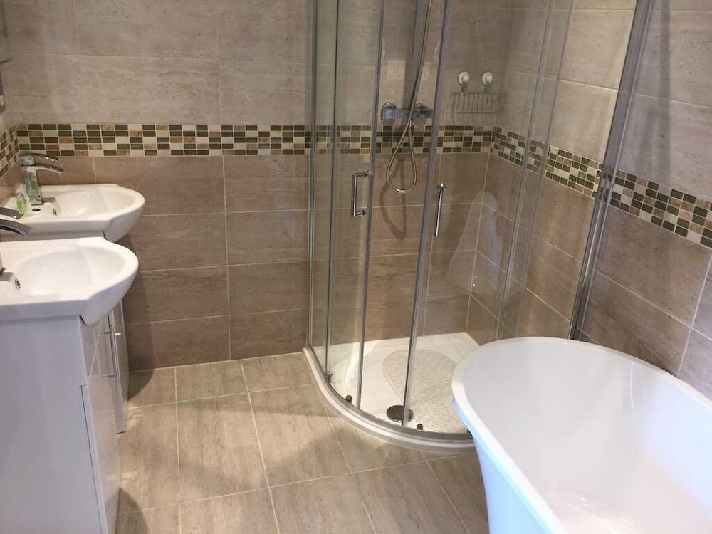 Marlborough Hotel Executive Double Room, Ensuite (with bath and shower ) 7