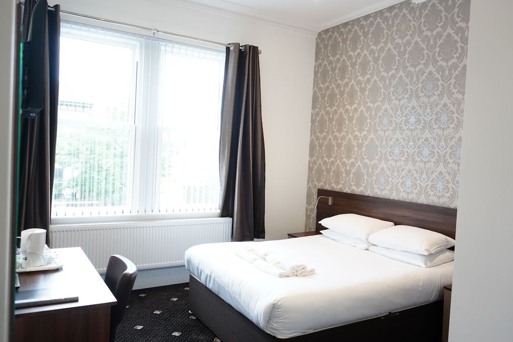 Marlborough Hotel Deluxe Double Room, Ensuite