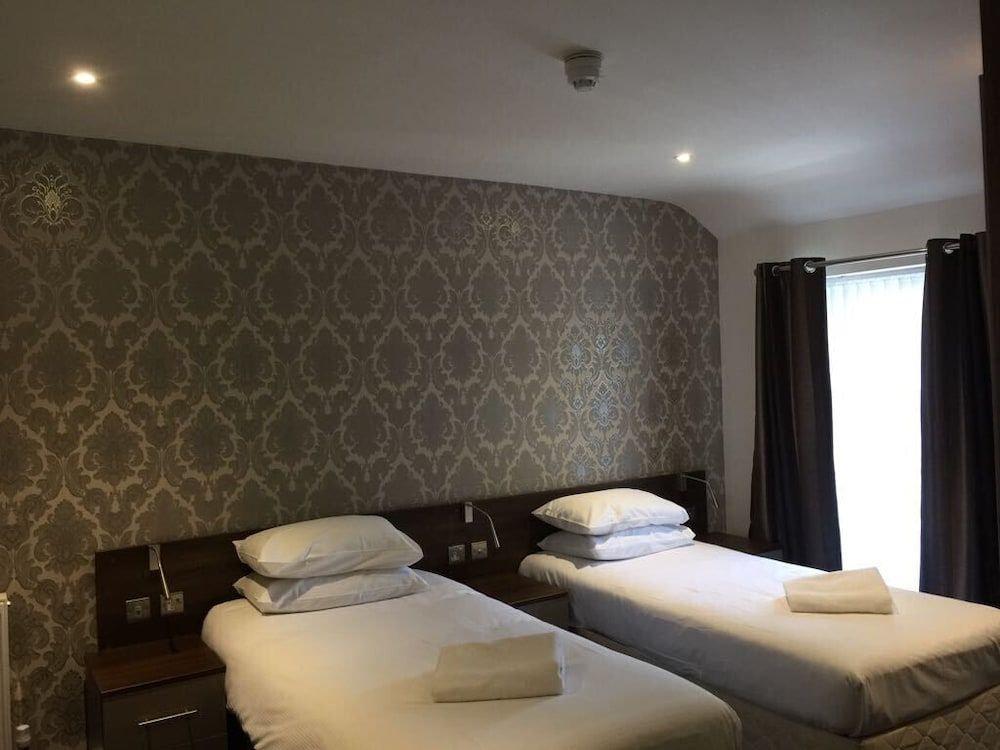 undefined Marlborough Hotel 8