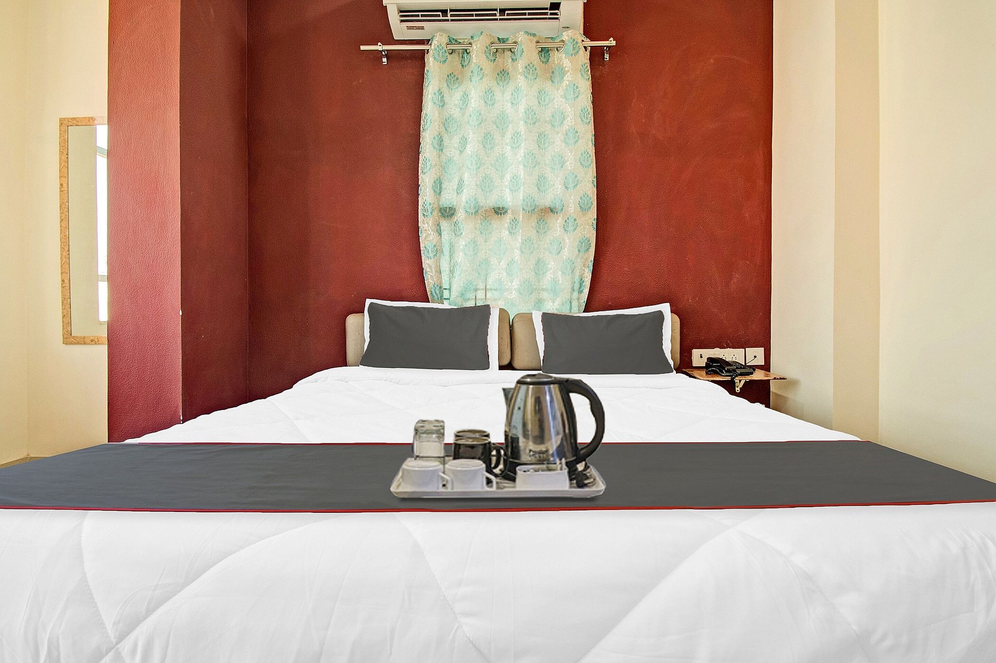 Collection O Hotel Ira Classic 6