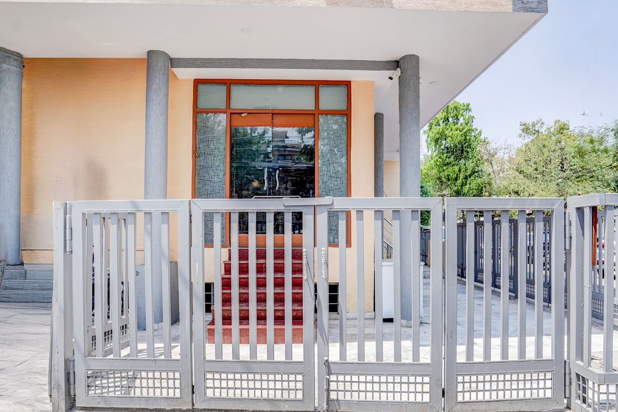 Hotel O RJ 14 RADHIKA HOTEL AND RESTAURANT