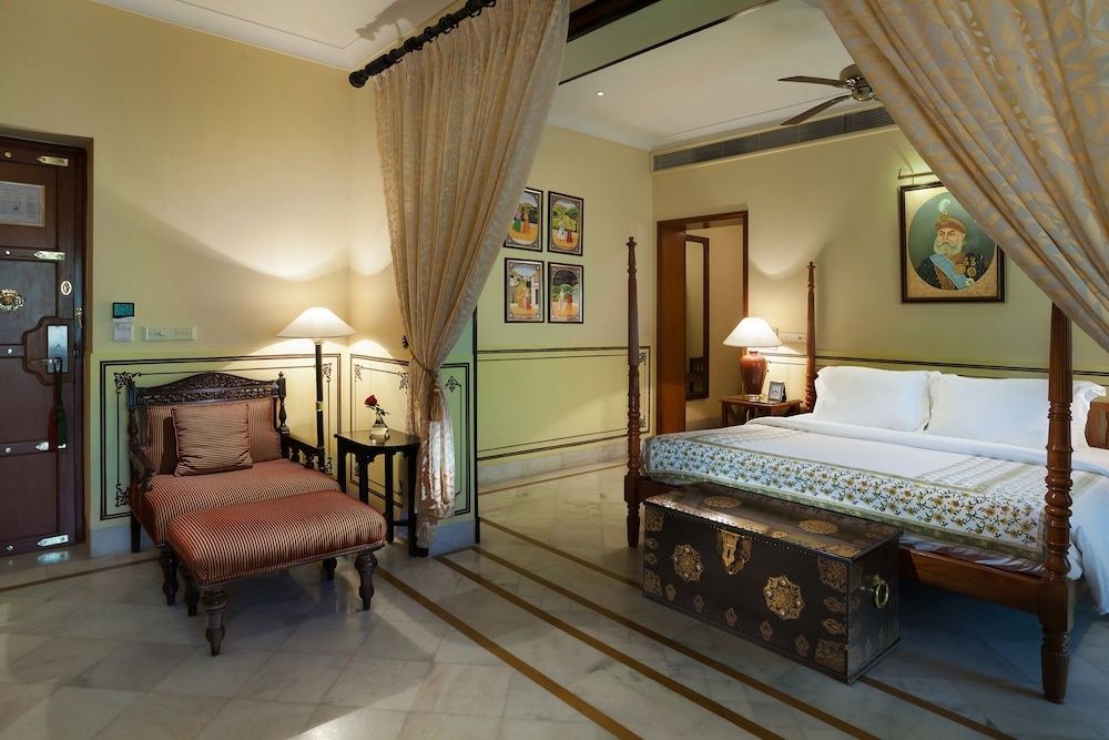 Heritage Room King Bed