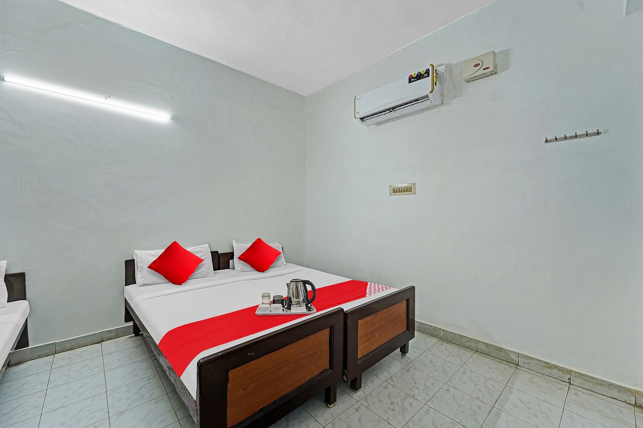 Hotel O Grand Pallavaram Classic 9