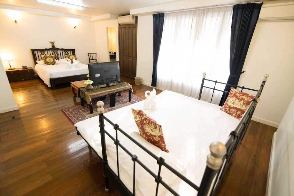 undefined SSIP Boutique Dhevej Bangkok