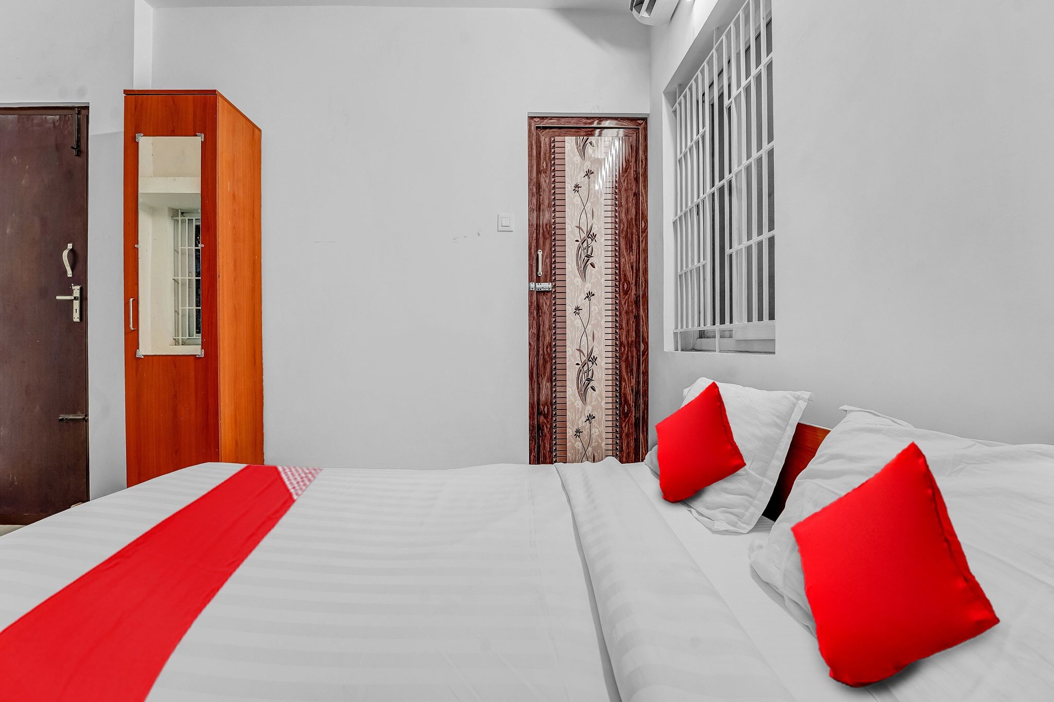 Hotel O Crown Tower Classic 15