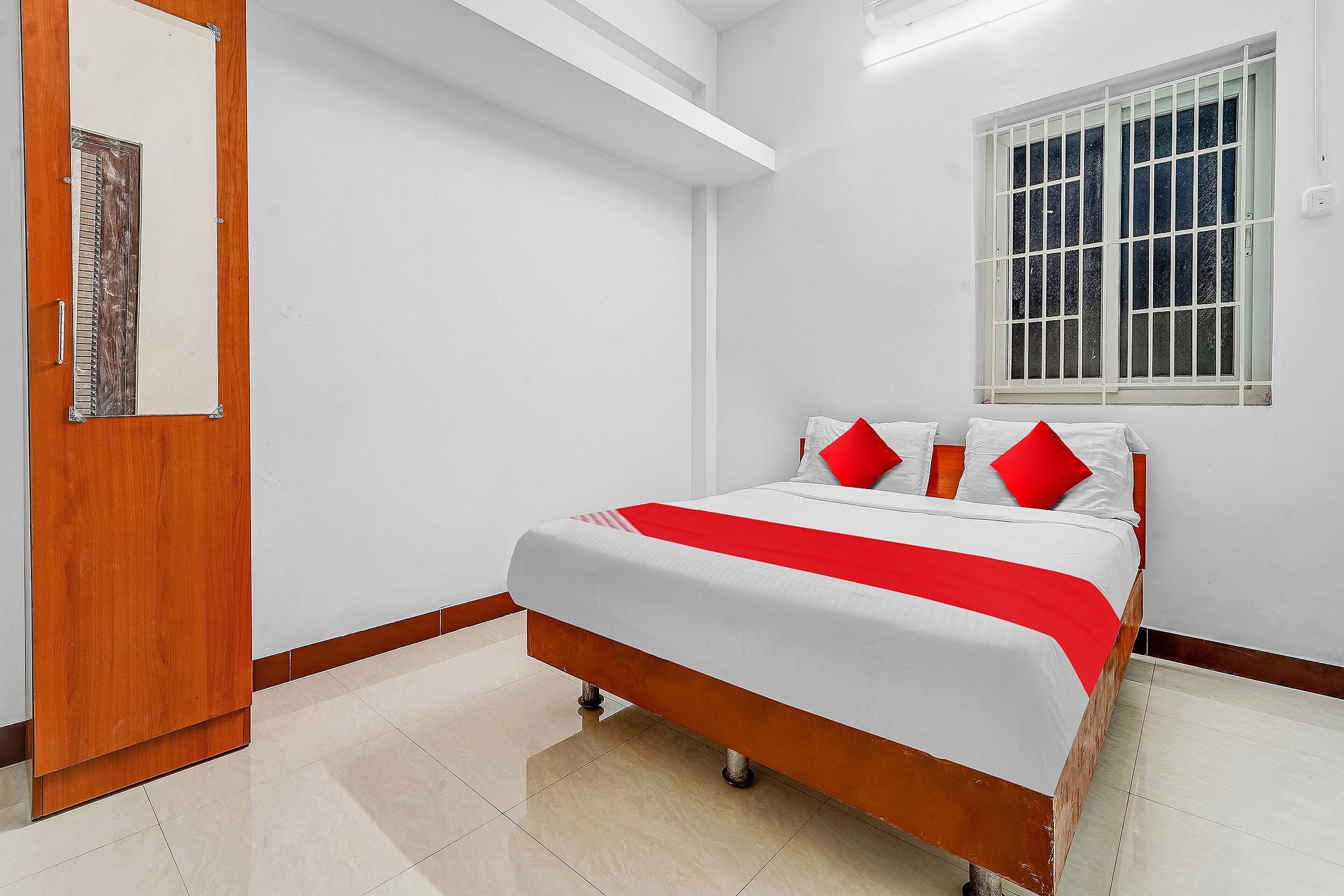 Hotel O Crown Tower Classic 8