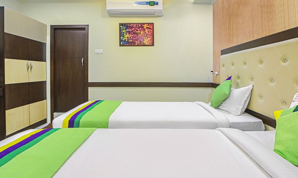 Treebo Naaz Royal Standard Double Room