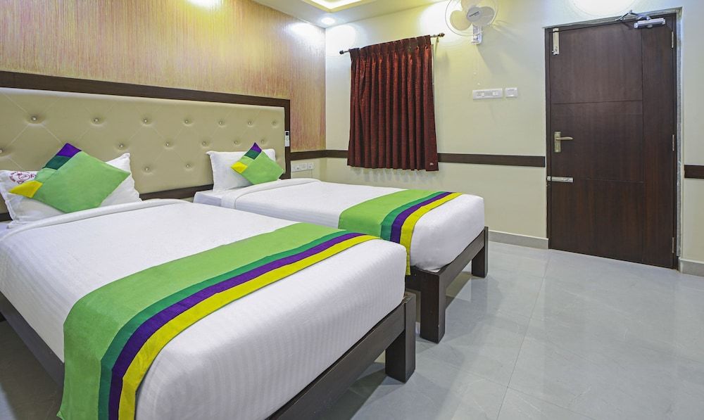 Treebo Naaz Royal Standard Double Room 9