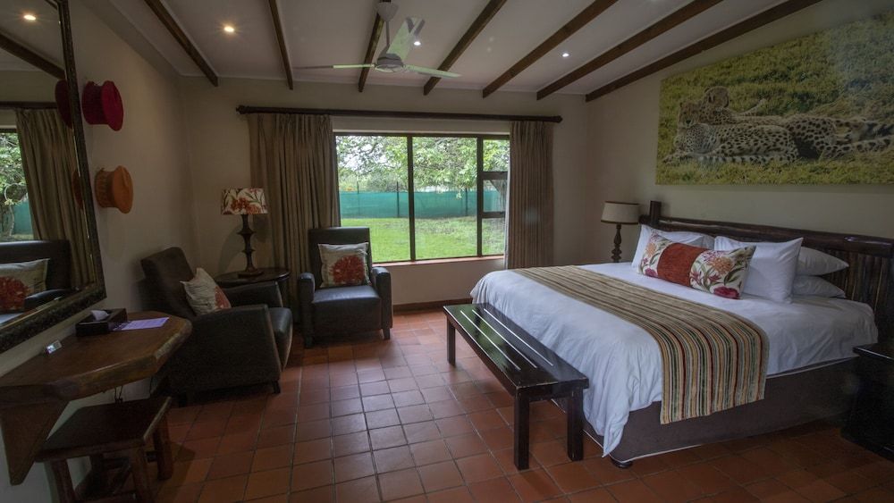 Emdoneni Lodge Luxury Twin Room, 2 Twin Beds