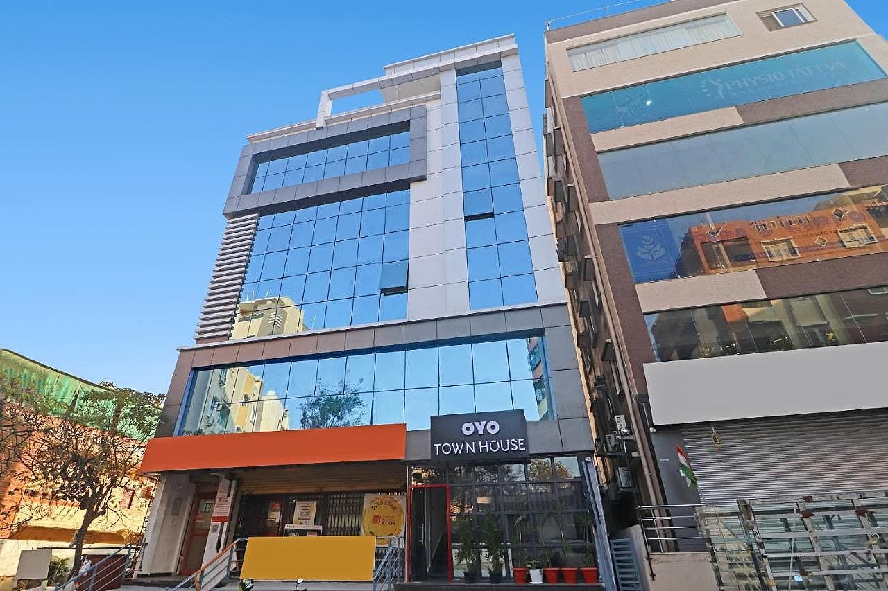 undefined Super Townhouse Rcc Pride 3
