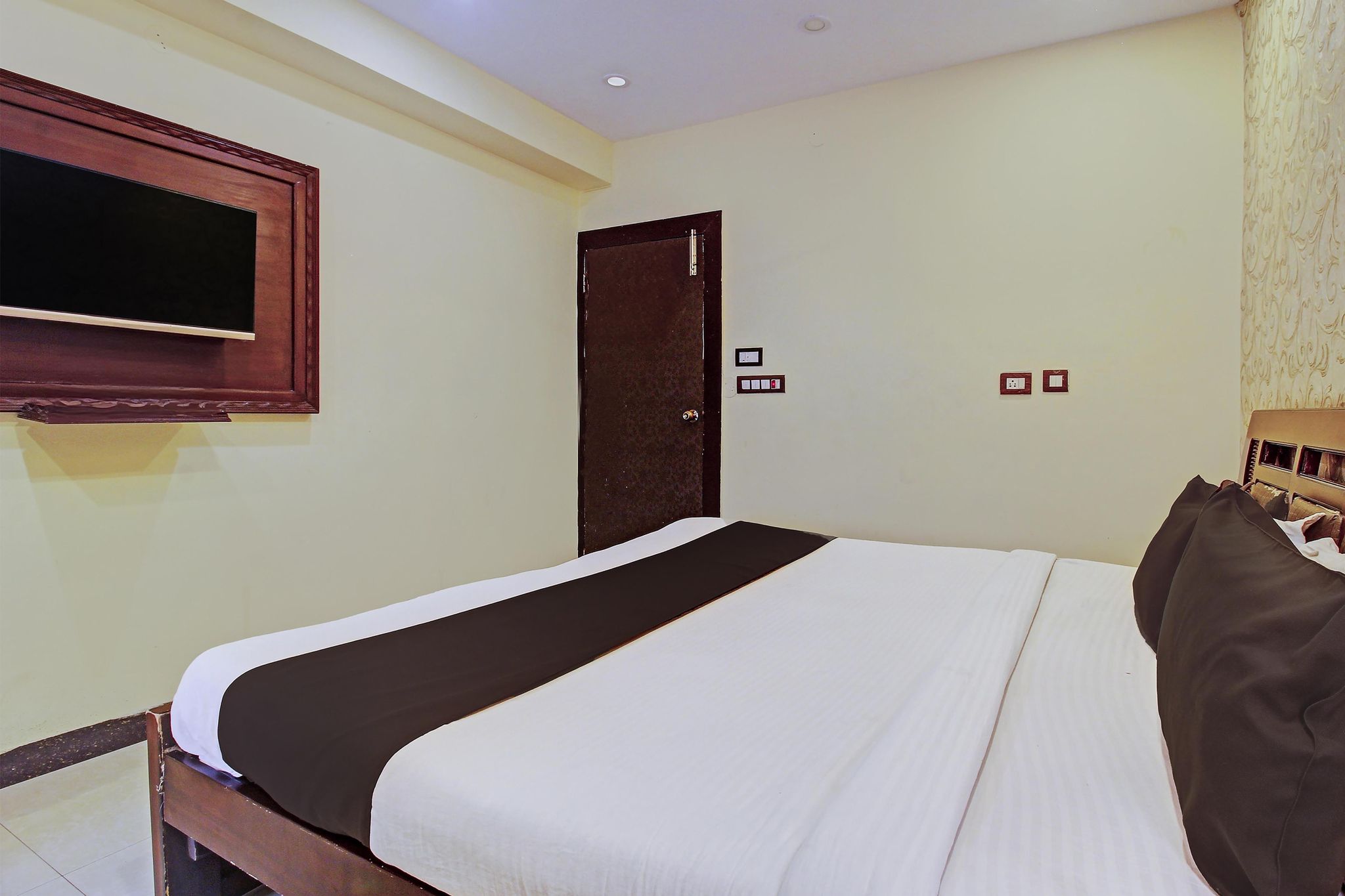undefined Hotel O Grand Sandarshini Inn Near MGBS Bus station 10