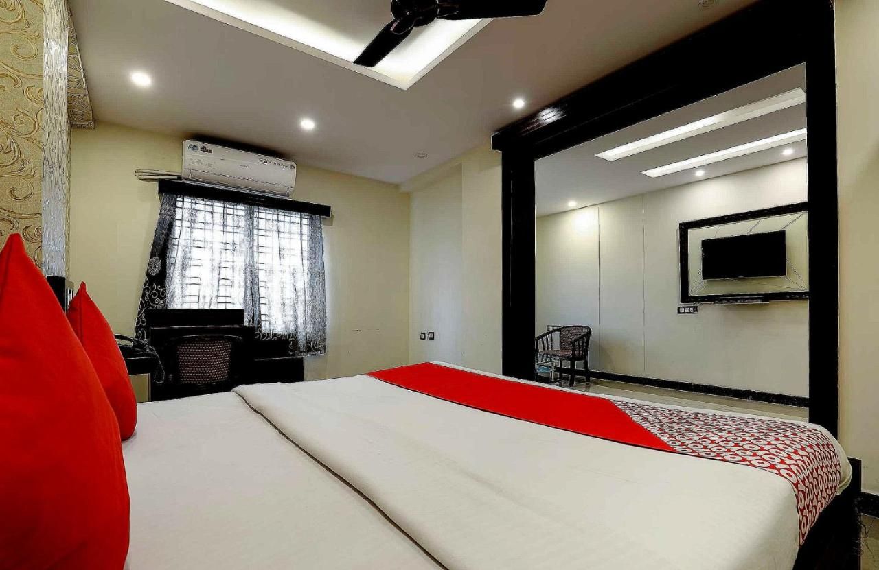 undefined Hotel O Grand Sandarshini Inn Near MGBS Bus station 9