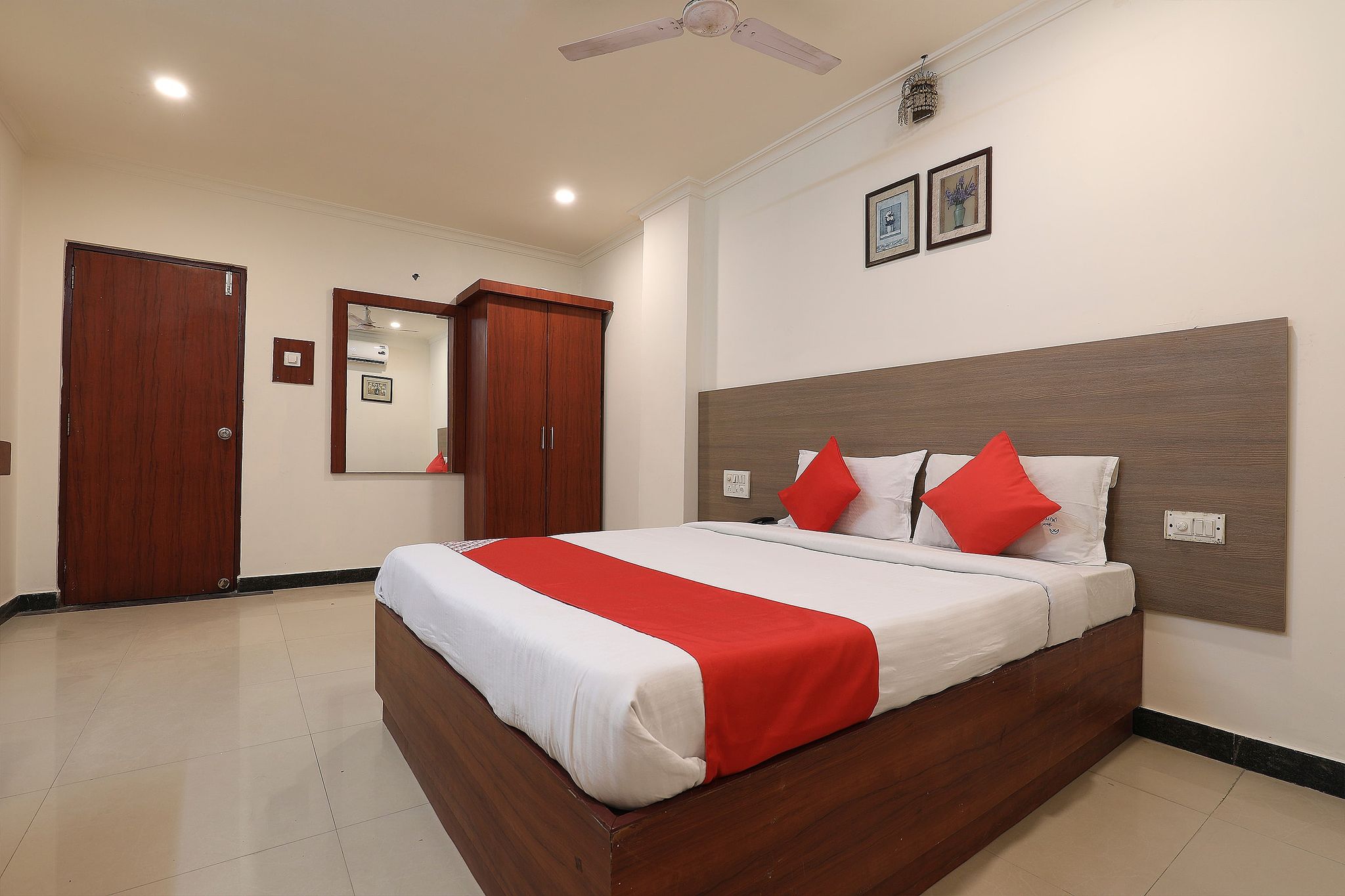 Hotel O Vaishnavi Park Classic Room 8