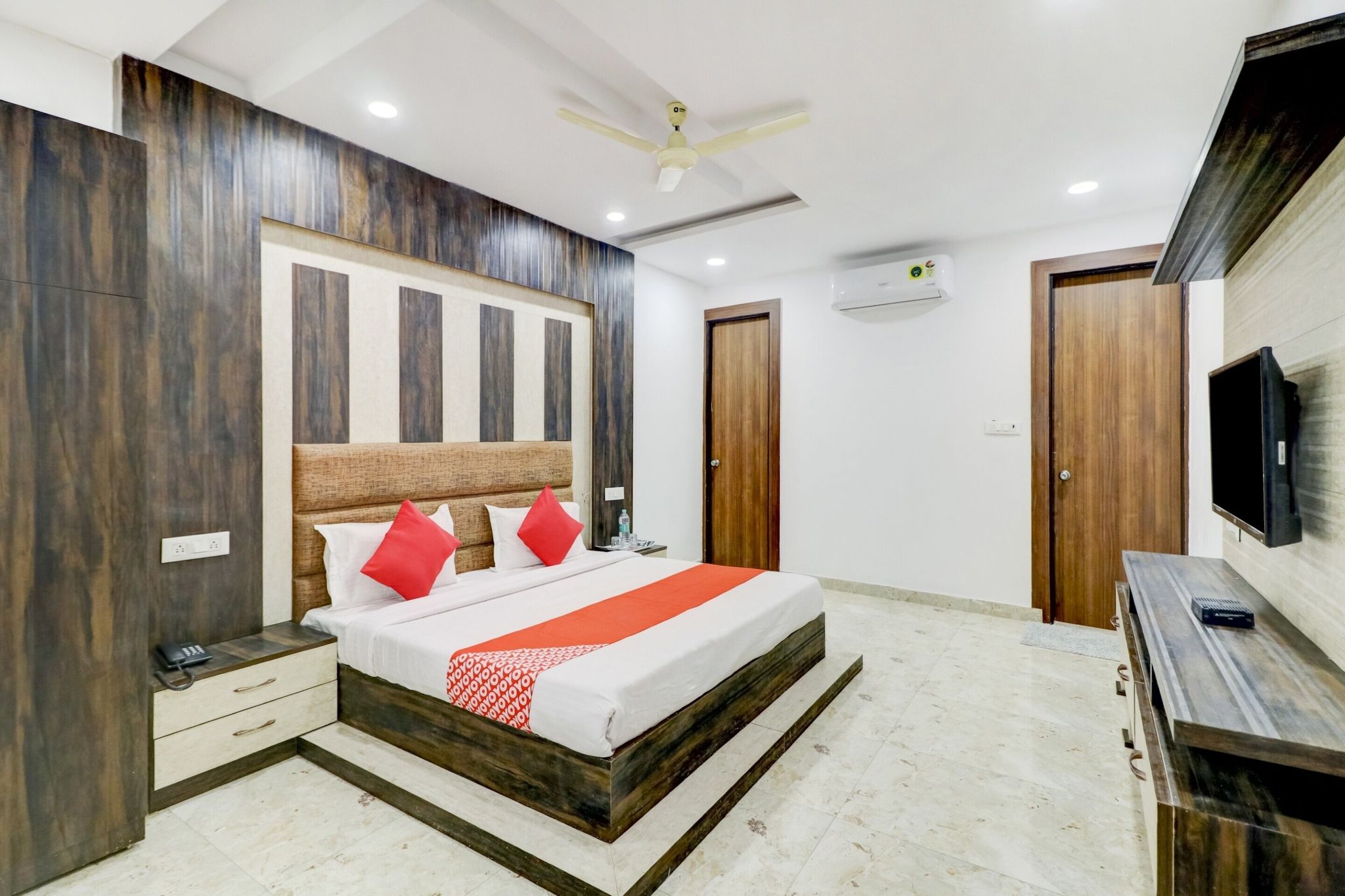 Hotel O by OYO Ratan Pacific Hotel And Party Hall Classic Room 15