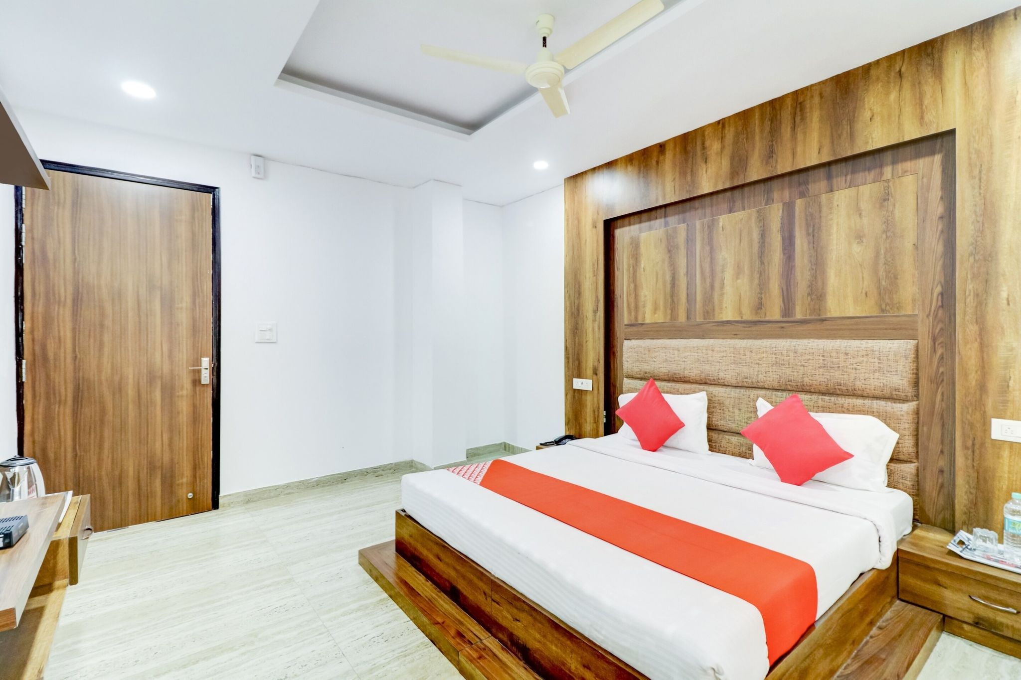 Hotel O by OYO Ratan Pacific Hotel And Party Hall Classic Room 11