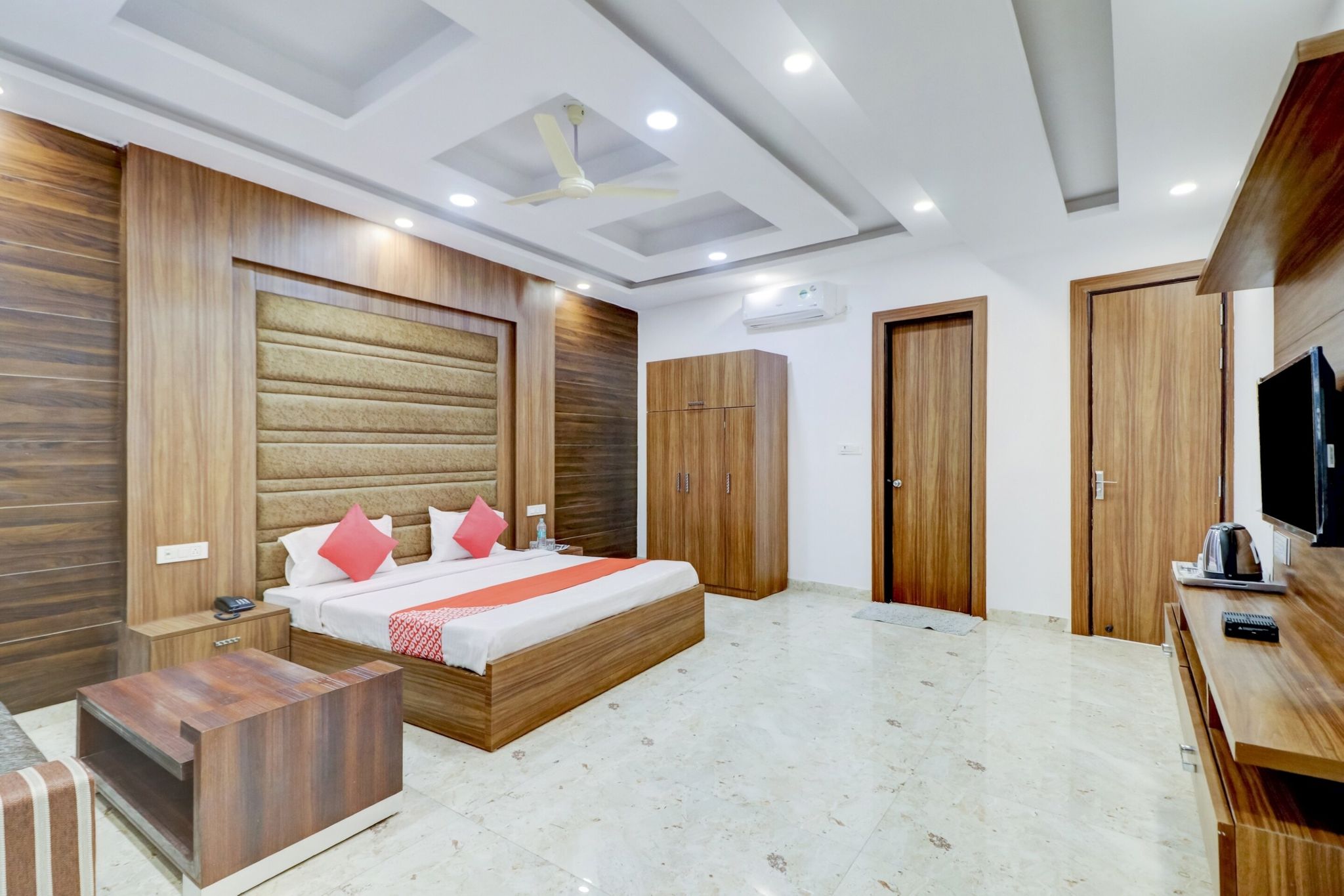 Hotel O by OYO Ratan Pacific Hotel And Party Hall Classic Room 10