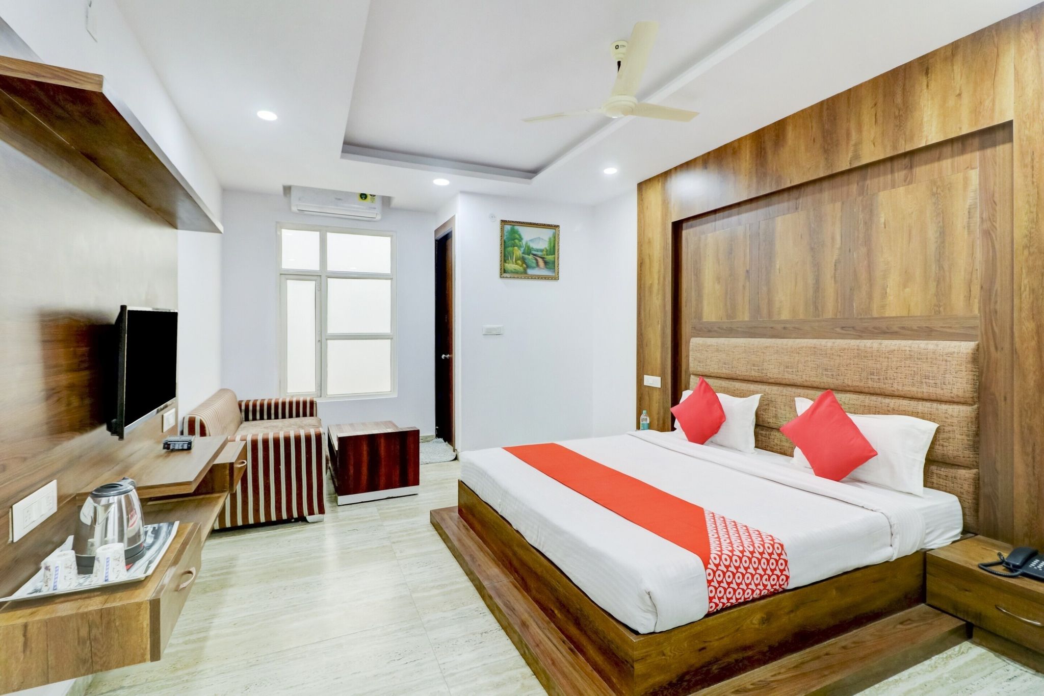 Hotel O by OYO Ratan Pacific Hotel And Party Hall Classic Room 7