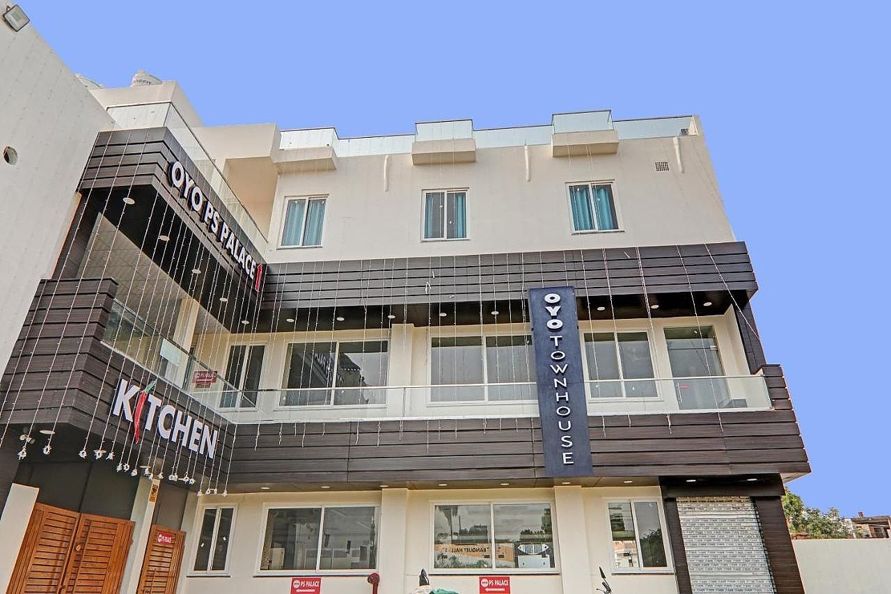 undefined Townhouse P.s.Palace Near Amausi Metro Station