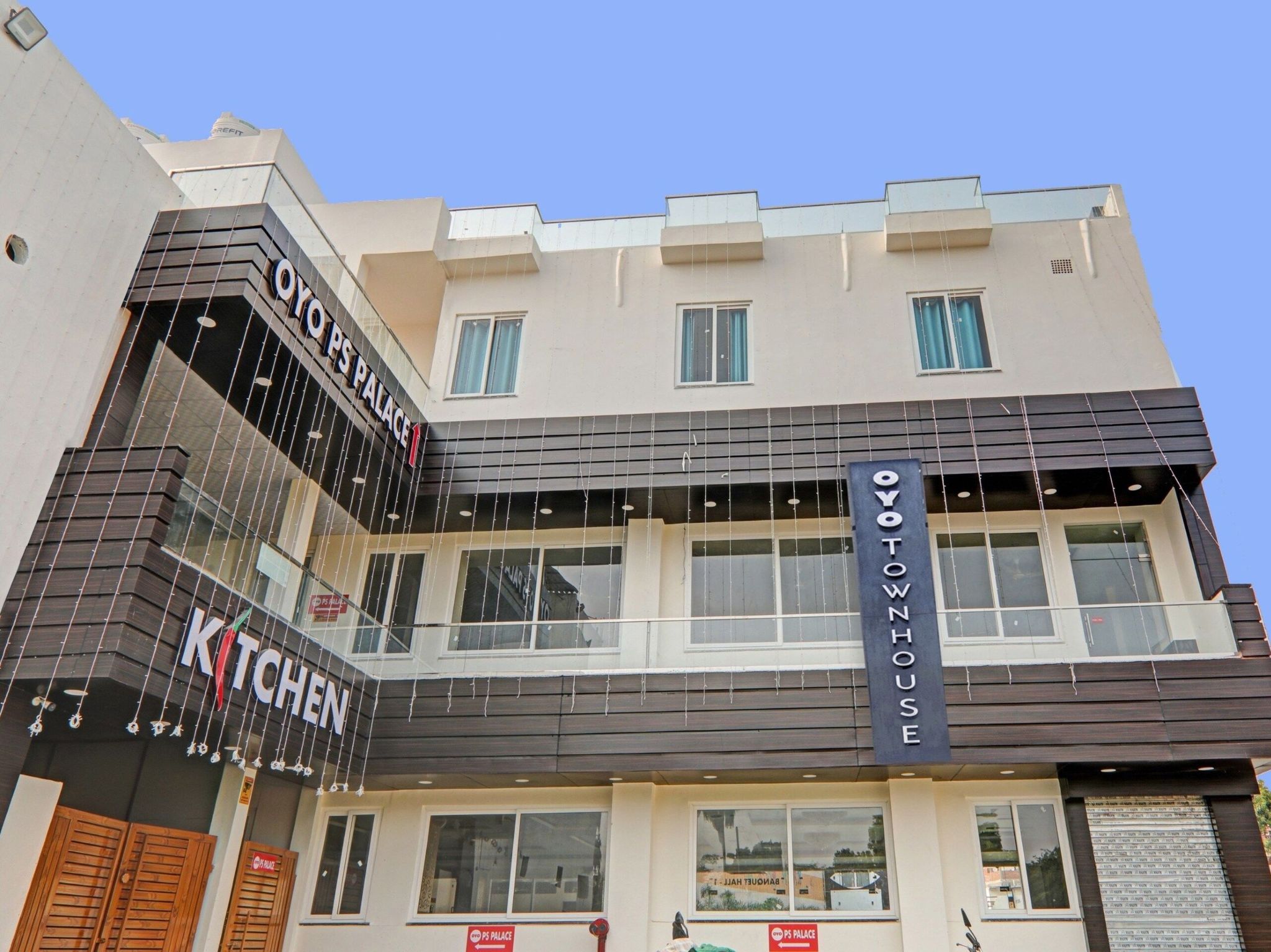 undefined Townhouse P.s.Palace Near Amausi Metro Station 9