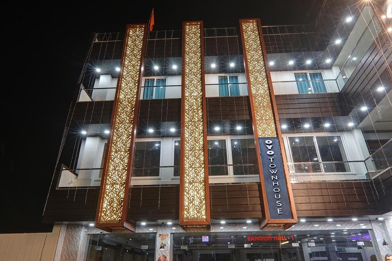 undefined Townhouse P.s.Palace Near Amausi Metro Station 7