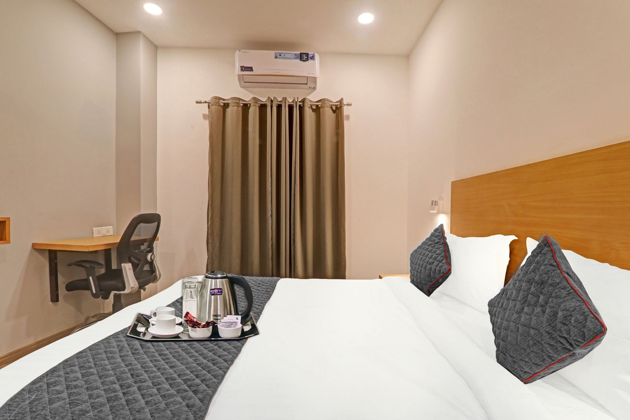 Super Townhouse Deva Road Lucknow Classic 24