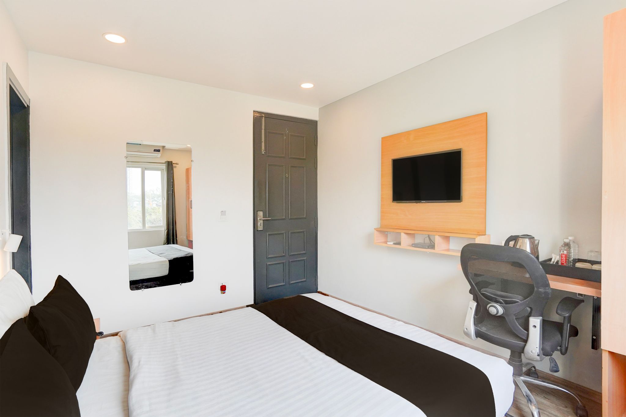 Super Townhouse Deva Road Lucknow Classic 10