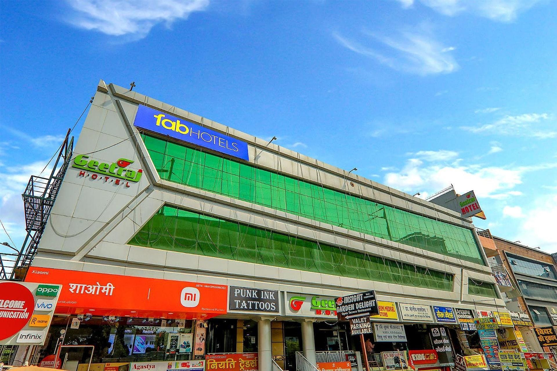 Super Townhouse Geetraj Near Shalimar Gateway