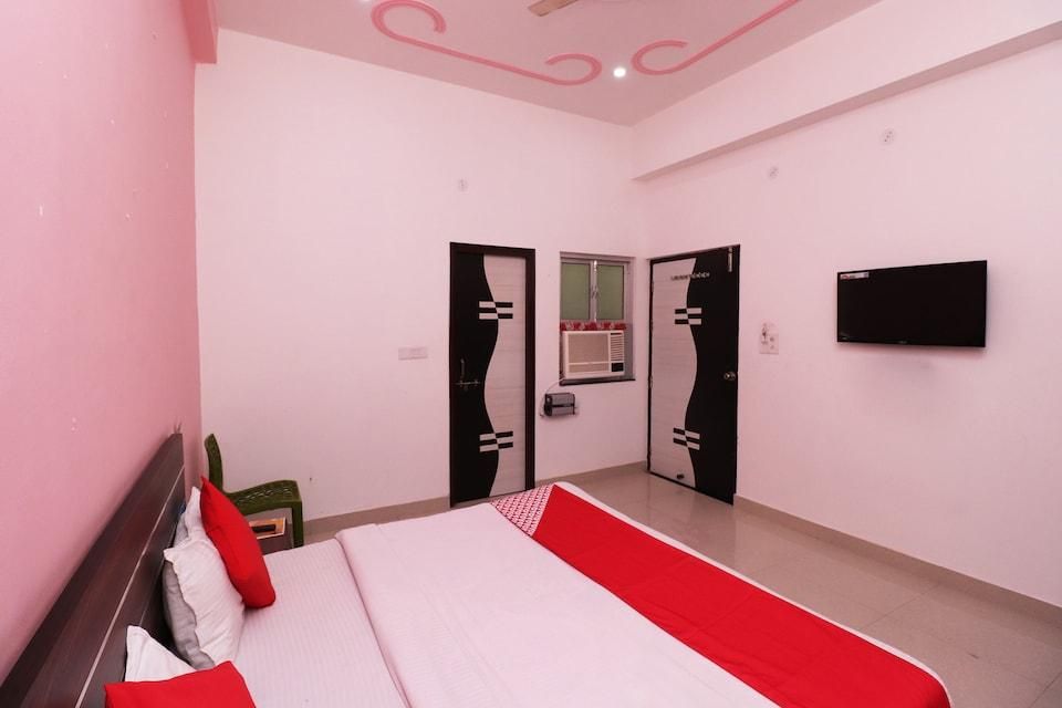 Hari Vilas Bhawan Deluxe Room