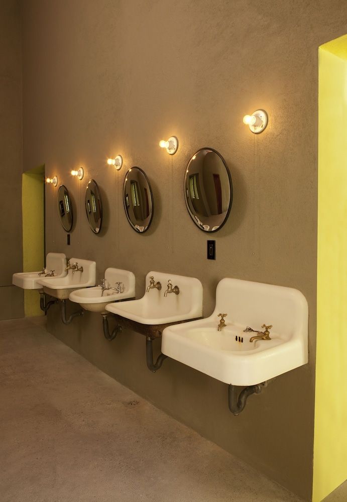 Downtown Beds - Hostel Shared Dormitory, Mixed Dorm, Shared Bathroom (8 beds) 3