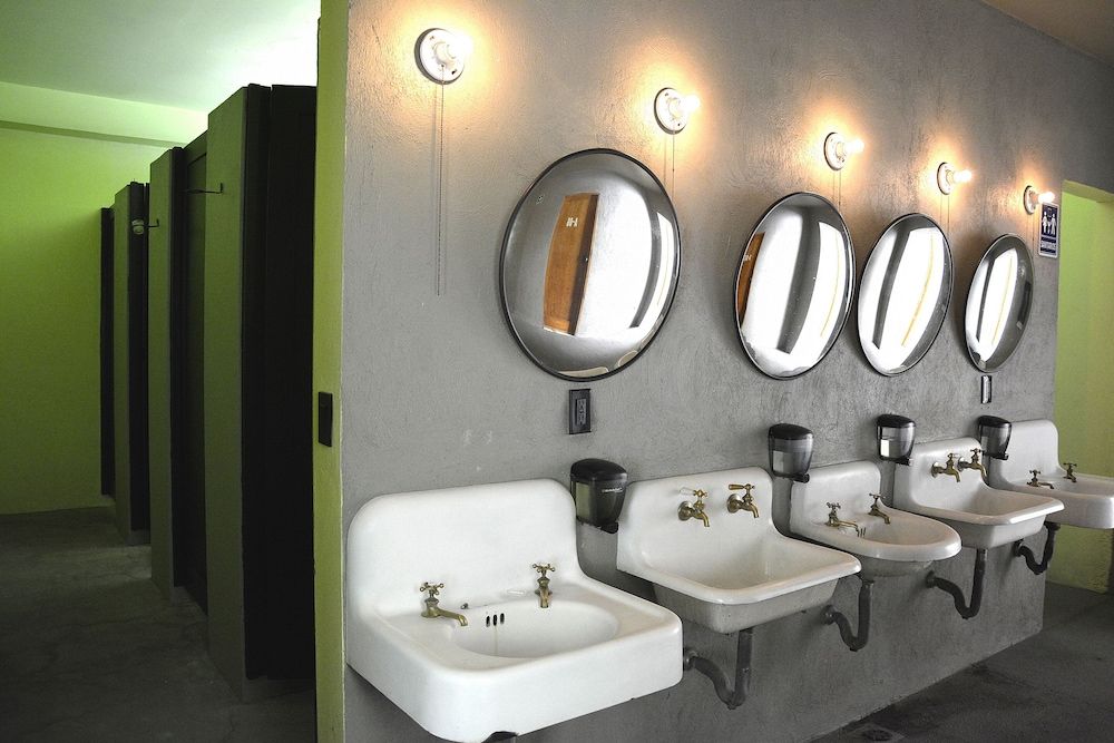 Downtown Beds - Hostel Shared Dormitory, Mixed Dorm, Shared Bathroom (8 beds) 4