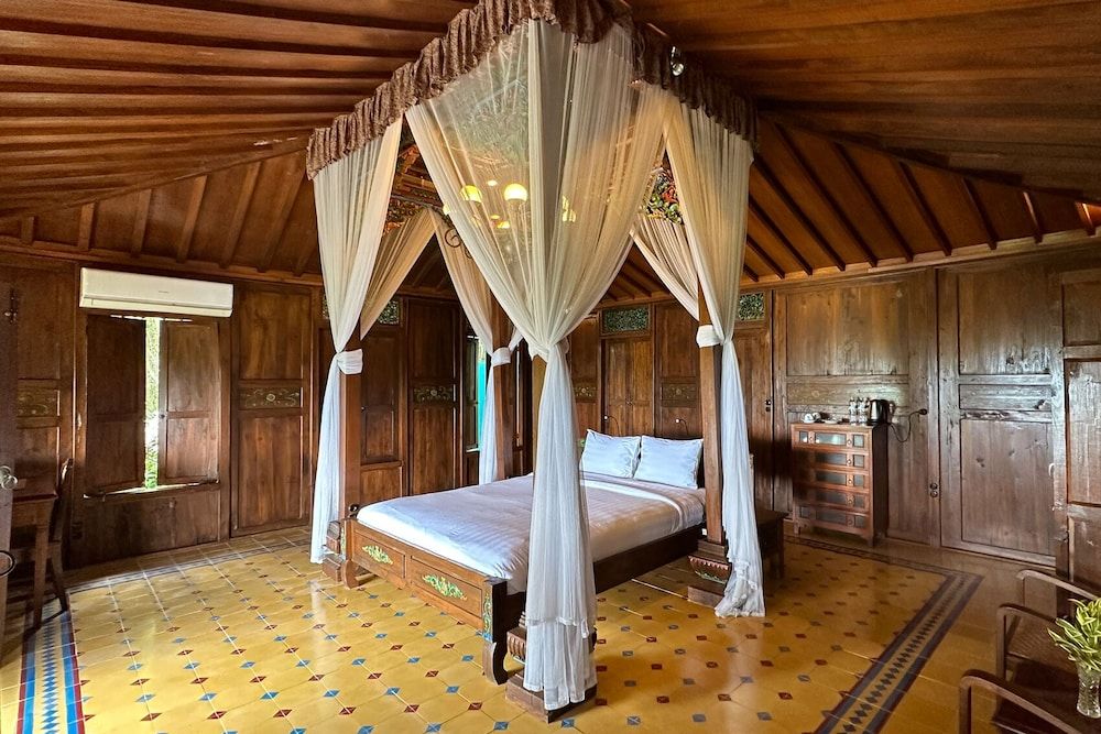 Villa Borobudur Resort Suite