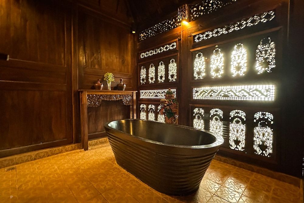 Villa Borobudur Resort Suite, 1 King Bed 4