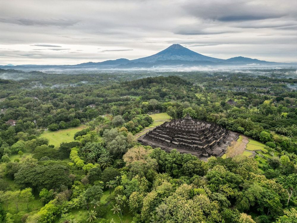 Villa Borobudur Resort Suite, 1 King Bed 6