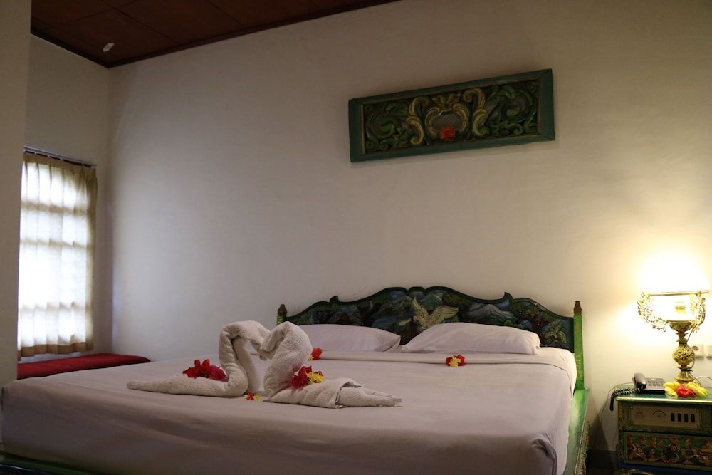 Puri Bunga Senggigi Deluxe Room 6